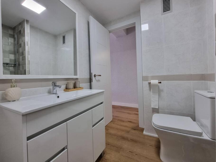 Aguadulce, Apto Santa Monica 2 Hab Con Terraza, Aire, Wifi, A 5 Min De La Playa Агуадулсе Екстериор снимка