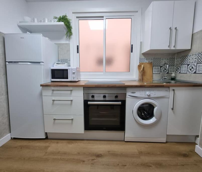 Aguadulce, Apto Santa Monica 2 Hab Con Terraza, Aire, Wifi, A 5 Min De La Playa Агуадулсе Екстериор снимка